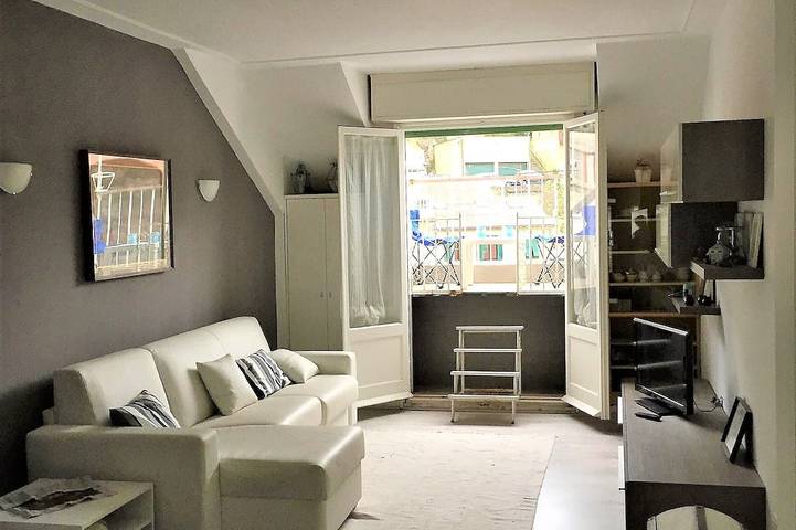 Gîte pour 6 personnes, avec jacuzzi et balcon à Sori