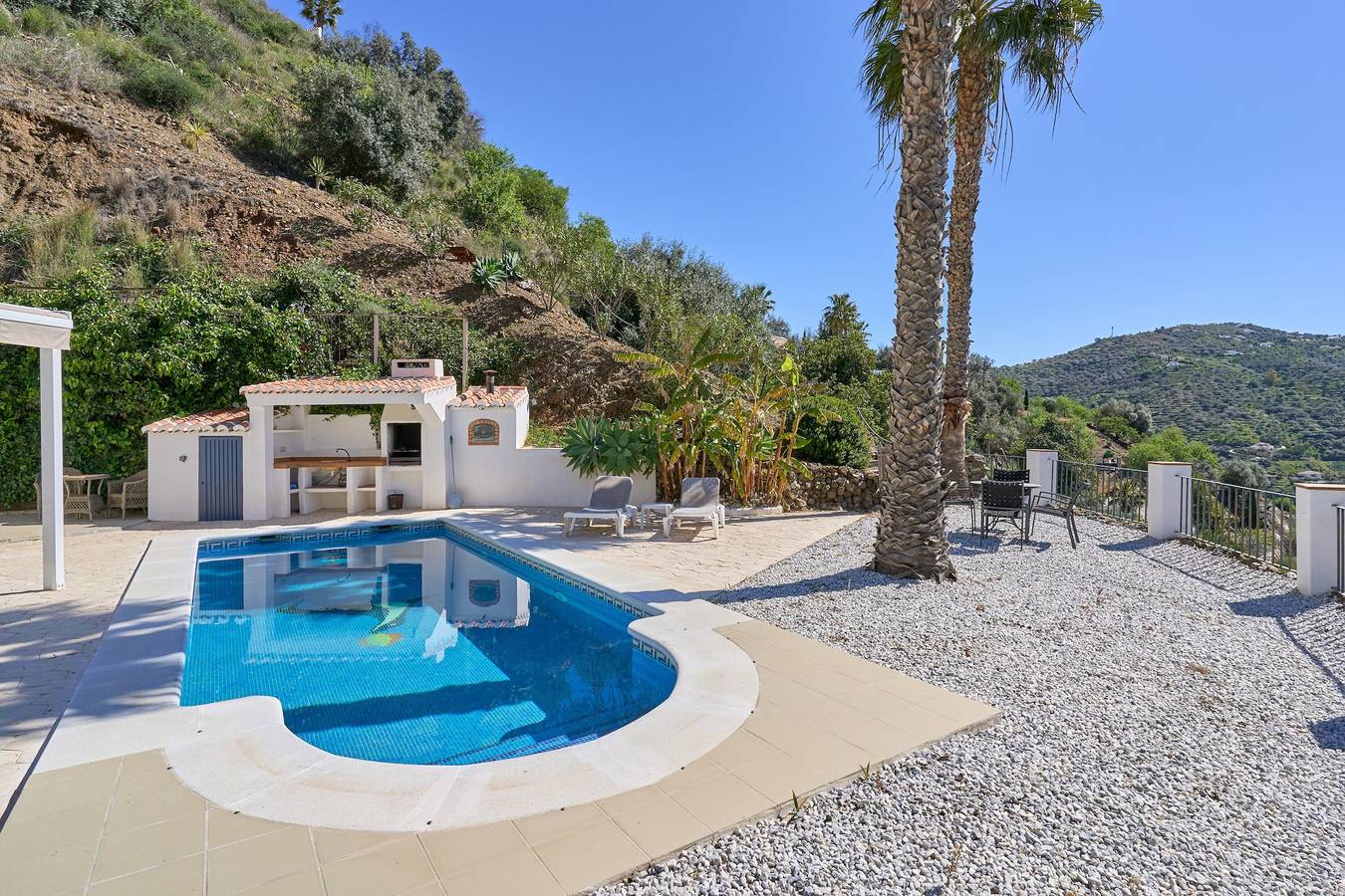 Villa 'Stunning Near Velez-malaga' met Uitzicht op Zee, Wifi en Airconditioning in Arenas, Málaga Provincie