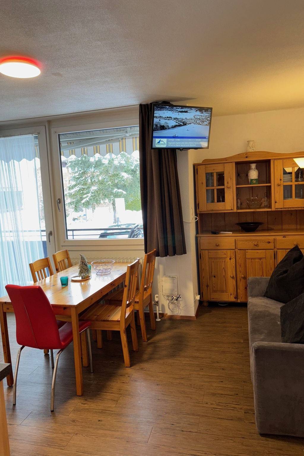 Ganze Wohnung, Ferienwohnung mit Bergblick, Balkon, Parkplatz und WLAN in der Nähe der Skilifte in Kaprun, Pinzgau