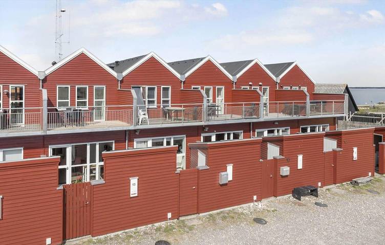 Ferieudlejning for 6 personer, med Jacuzzi og Terrasse samt Sauna i Thorsminde