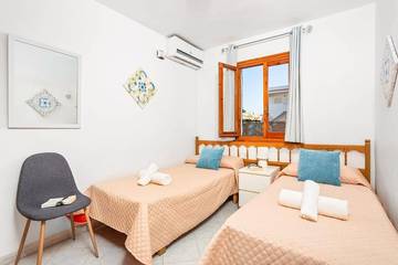 Villa pour 8 Personnes dans Cala Blanca, Ciutadella, Photo 4