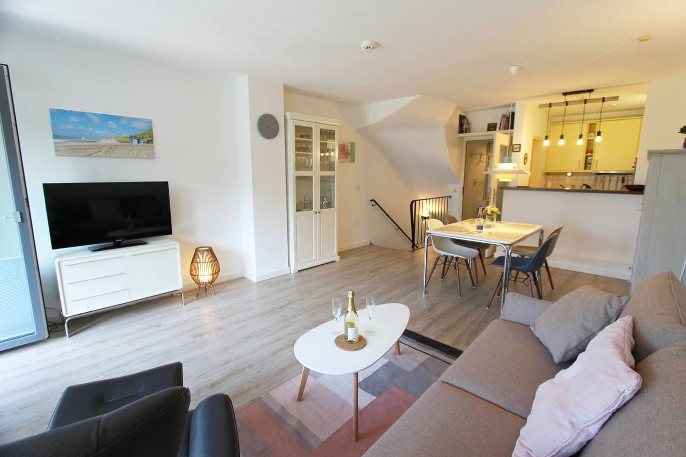 Ganze Wohnung, Ruhig gelegene Wohnung mit Süd-Terrasse und Blick in den Garten in Wenningstedt, Sylt