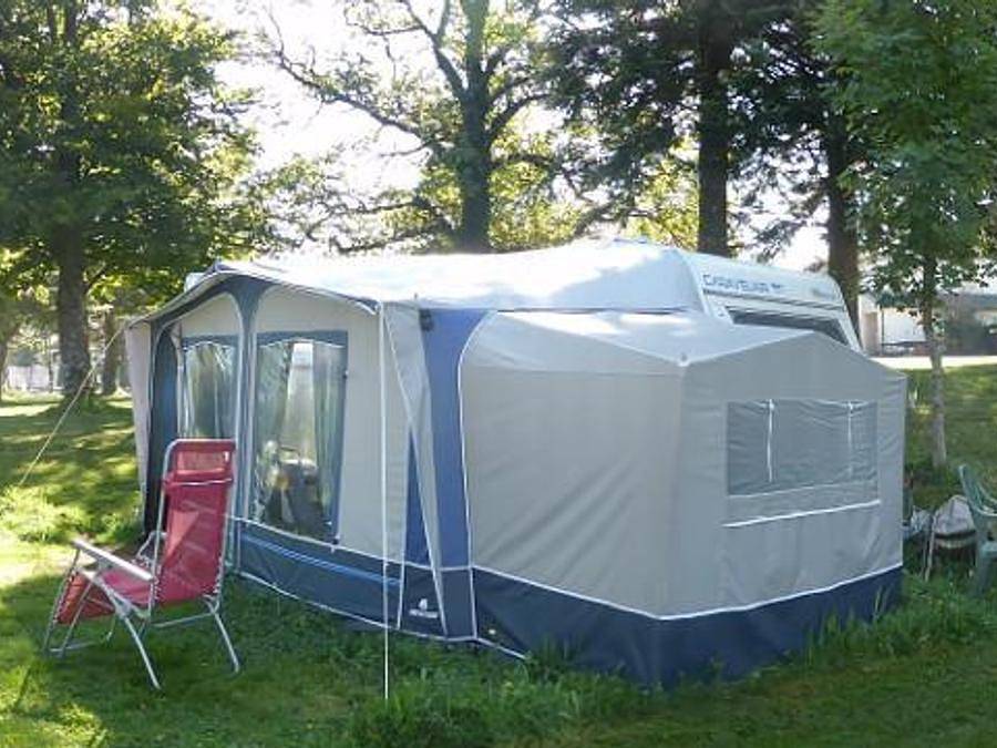 Camping Le Plo - Caravane 3 personnes - Caravane (lits faits à l'arrivée, sans supplément) in Le Bez, Région de Castres