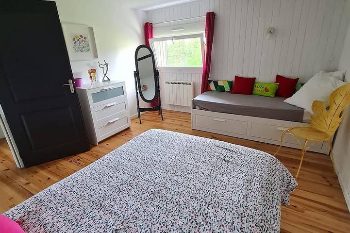 Location de vacances pour 10 personnes, avec balcon/terrasse et terrasse à Chenereilles - 3