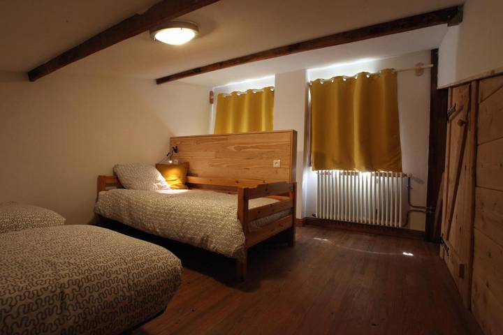 Location de vacances pour 4 personnes, avec piscine ainsi que jardin et jacuzzi à La Roche-sur-le-Buis - 4