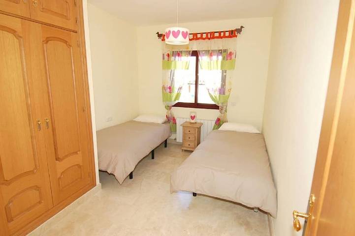 Costa Del Sol. Belle villa de quatre chambres avec vue imprenable et piscine privée in Coín, Cordillera Penibética