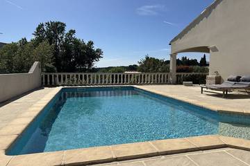 Location de vacances pour 10 personnes, avec terrasse et jardin à MUS