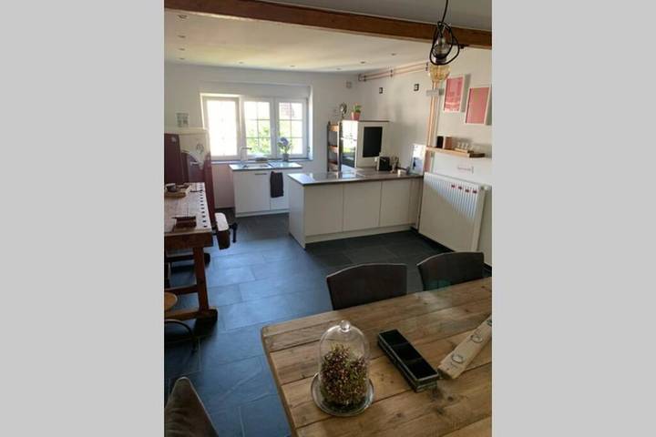 Ferienwohnung für 2 Personen, mit Balkon und Terrasse sowie Ausblick in Dormagen