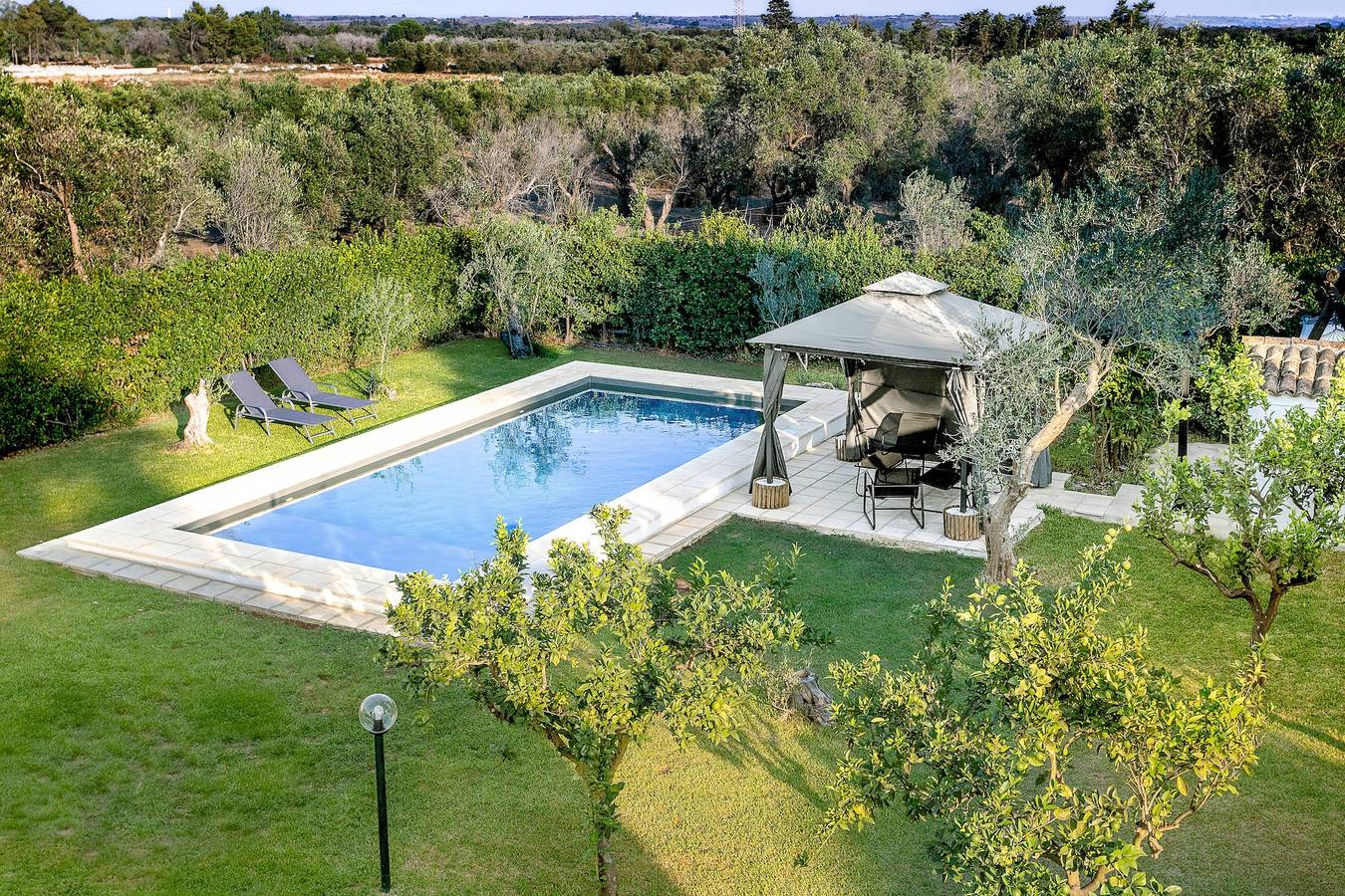Villa "Tenuta Concamarau" with Private Pool, 2 Private Terraces & Wi-Fi in Muro Leccese, Lecce Province