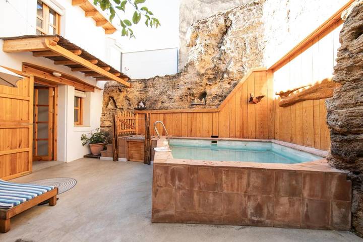 Location de vacances pour 12 personnes, avec piscine ainsi que balcon et vue à Alcalá la Real - 4