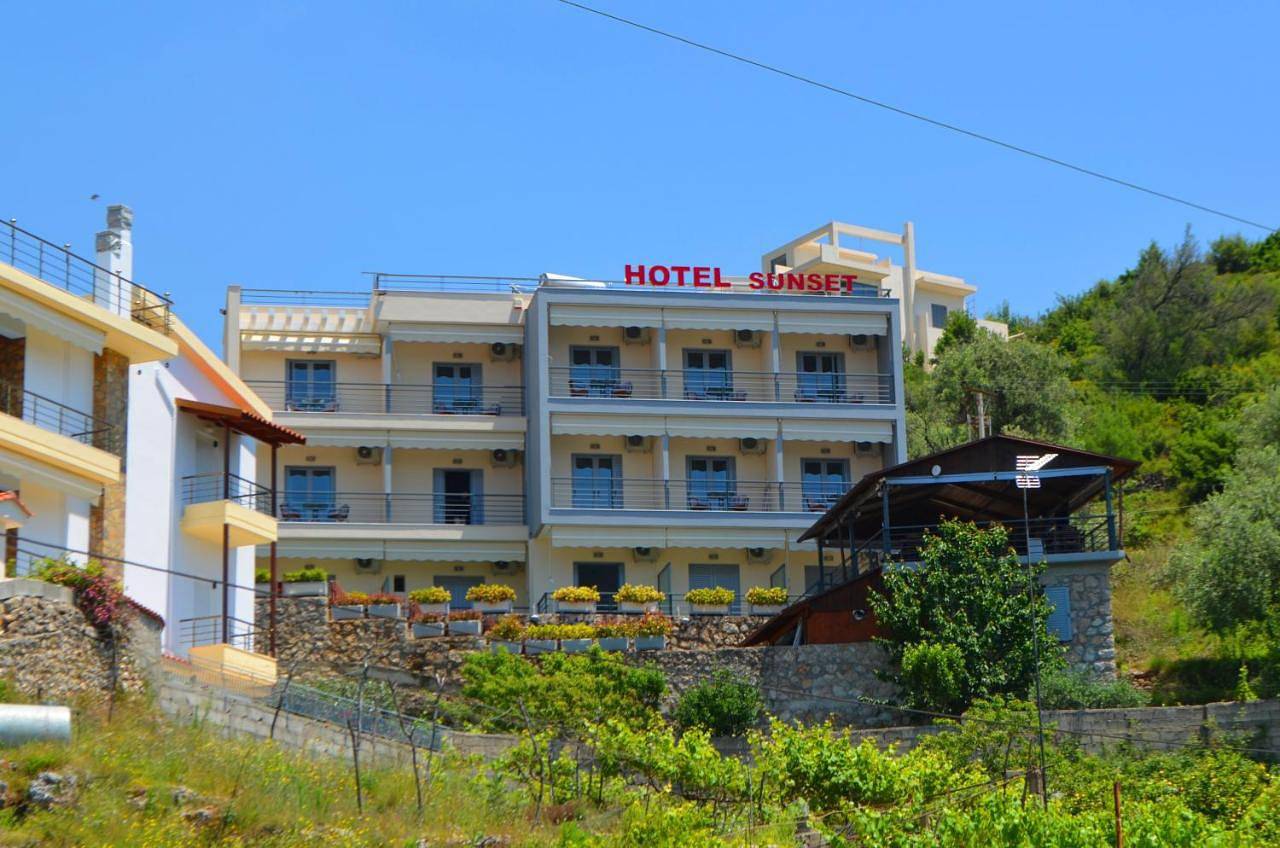 Hotel Sunset in Dhërmi, Himarë