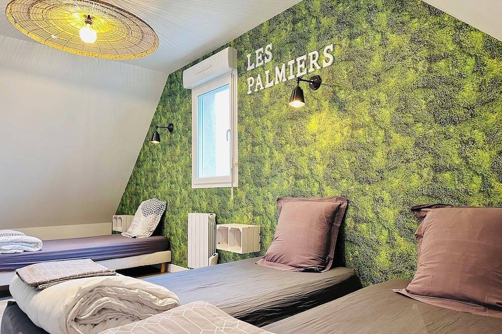 Les Palmiers in Saint-Benoît-de-l'Aure, Bayeux region