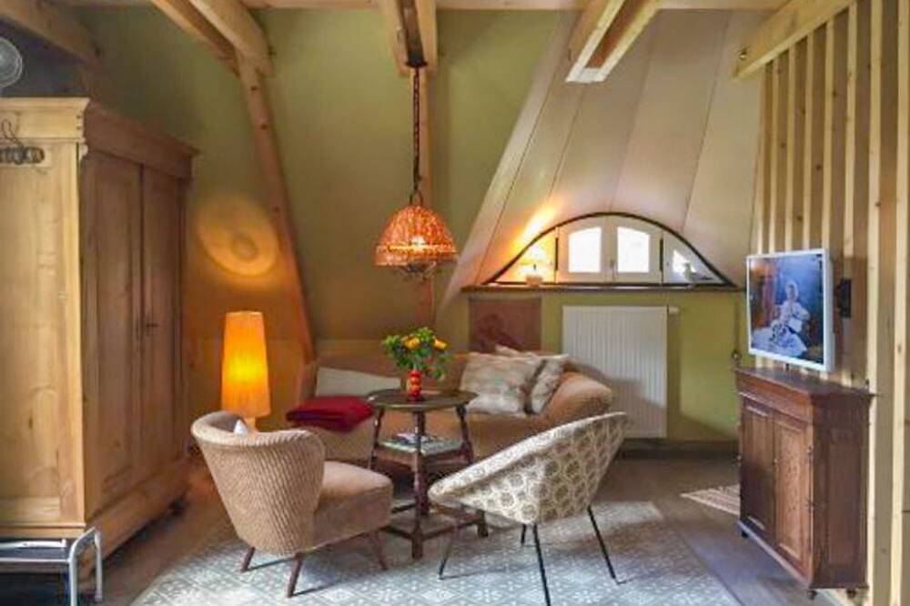 Ganze Wohnung, Koras Dachkammer - Künstlerhaus in Klockenhagen, Ribnitz-Damgarten