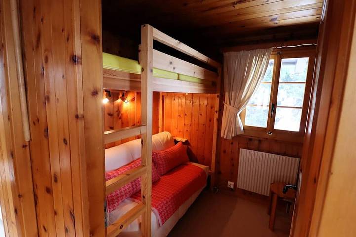 Gîte pour 5 personnes, avec jardin dans Chandolin - 4