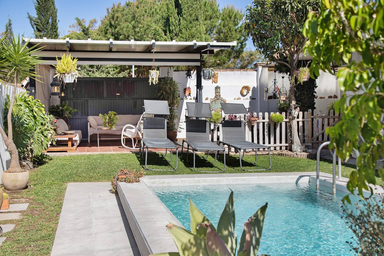 Casa de vacaciones artística en ubicación privilegiada "Un jardin para relajarse" in Urbanización del Carmen, El Puerto de Santa María