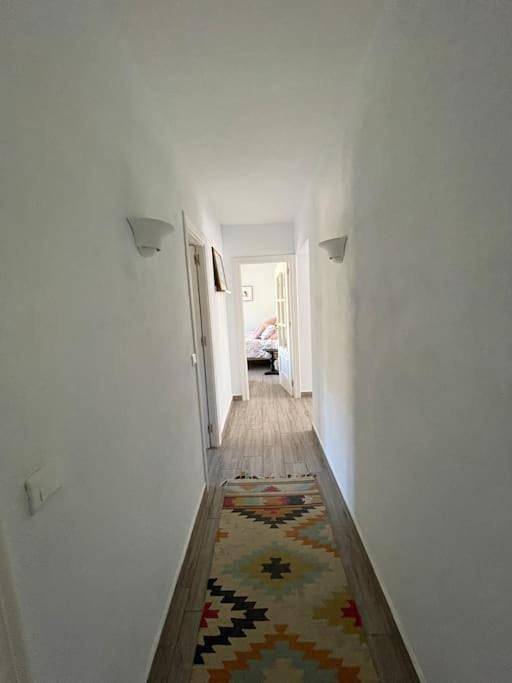 Casa rural para 6 personas, con piscina además de jardín y vistas en Comares - 2