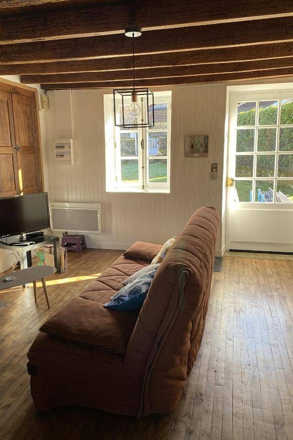 Two-Bedroom House in Saint-Moreil, Région d'Aubussargues