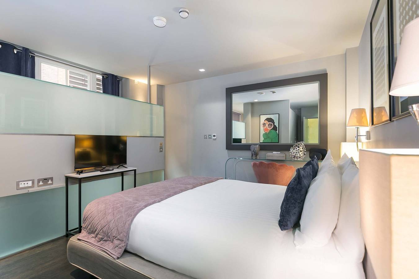 Entire apartment, The Muse s Mansion - Covent garden By Frankie Says in Covent Garden, London