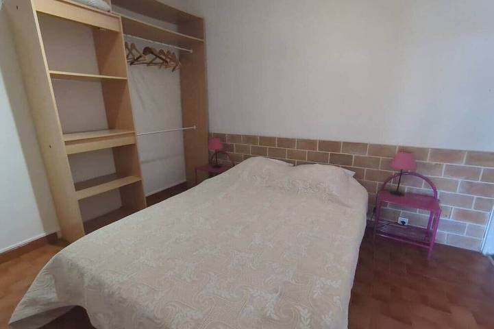 Gîte pour 3 personnes, avec terrasse dans Plage du Ruppione - 2