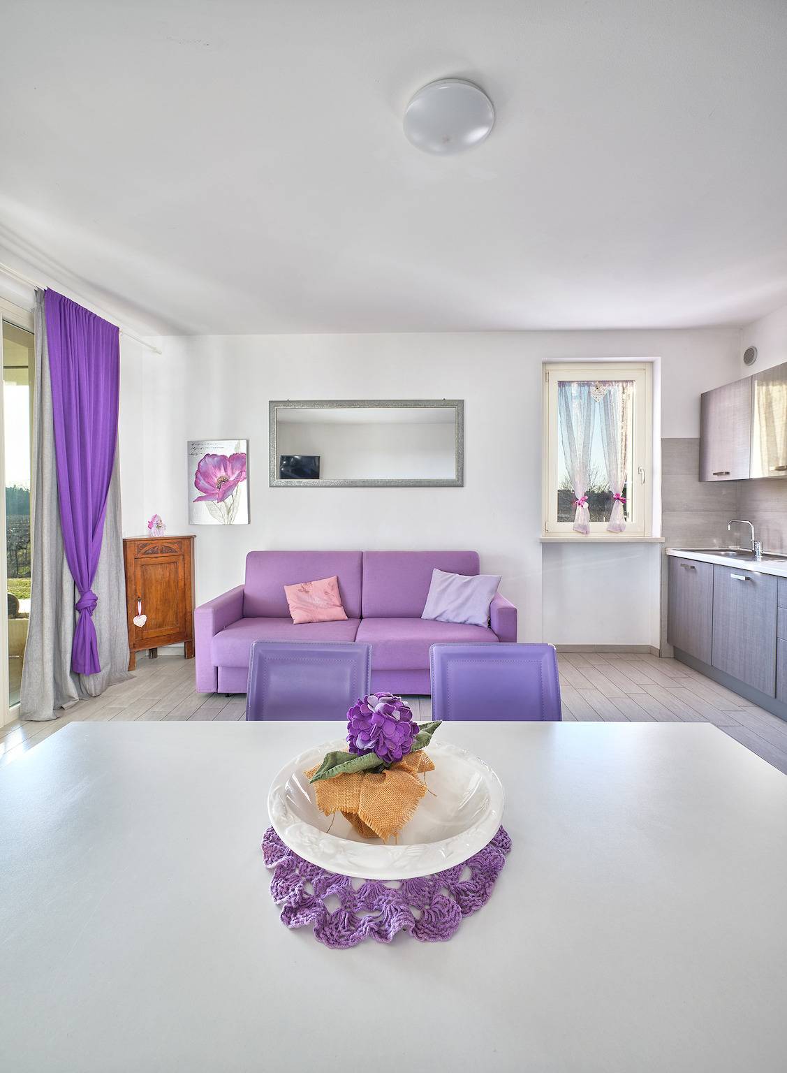 Appartamento intero, Residenza Pastrengo - app. Lillà con piscina e terrazza in Pastrengo, Prealpi Gardesane