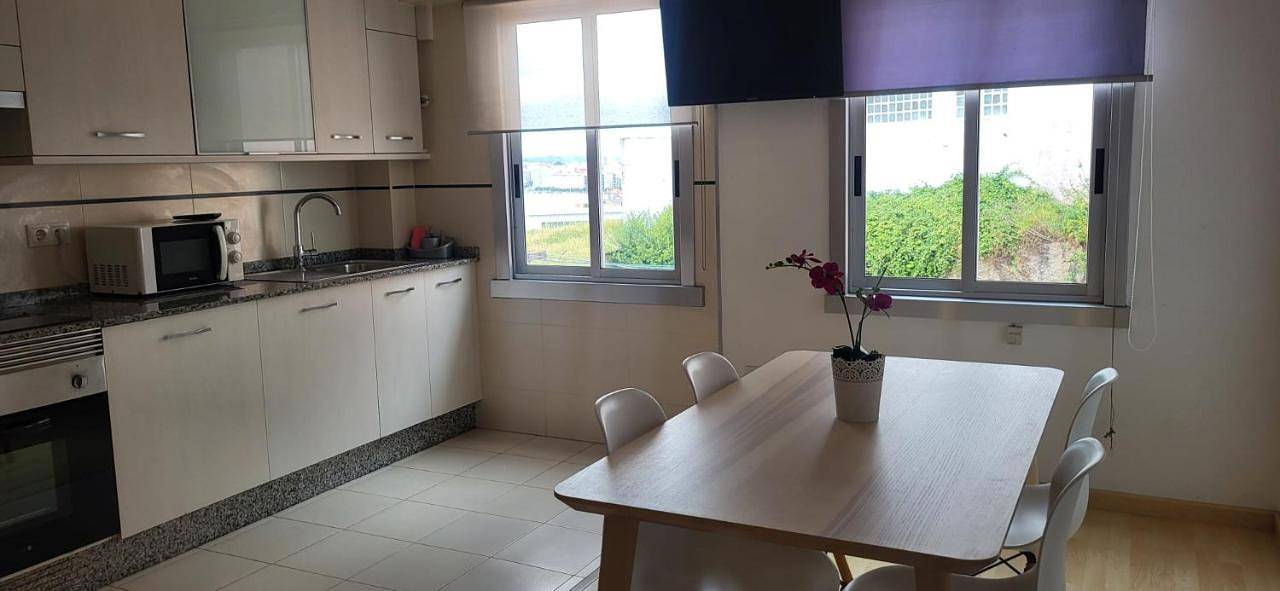 Apartamento inteiro, Three-Bedroom Apartment in Corunha, Costa de Galicia