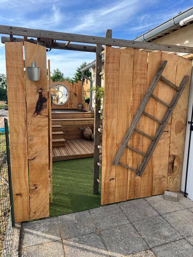 Gîte pour 2 personnes, avec jacuzzi et terrasse ainsi que jardin et piscine à Mignaloux-Beauvoir - 4