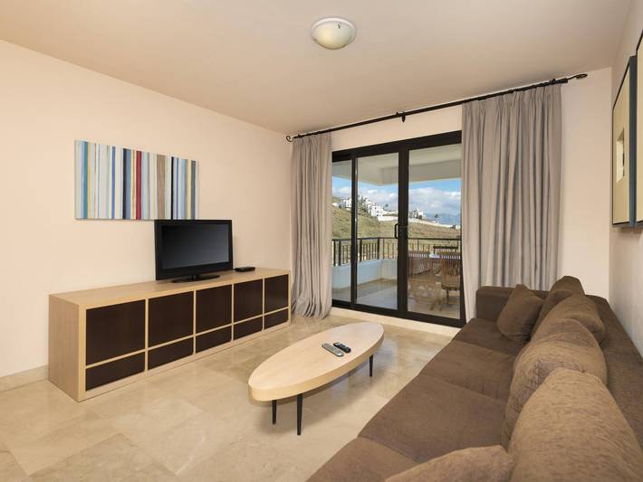 Ganze Wohnung, 2-Zimmer-Wohnung mit seitlichem Meerblick in Torrox Costa, Torrox