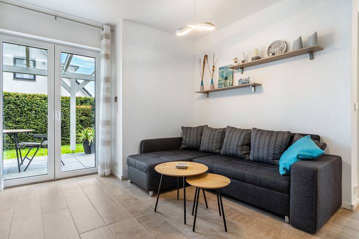 Entire apartment, Apartment 'Für 2 Personen 35 M²' with Private Terrace, Private Garden and Wi-Fi in Koserow, Bernsteinbäder