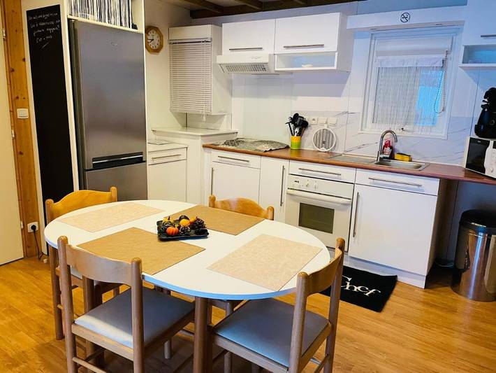 Gîte pour 6 personnes, avec jardin à Égliseneuve-d'Entraigues - 4