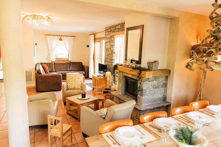 Chalet pour 10 personnes, avec terrasse, animaux acceptés à Saint-François-Longchamp - 3