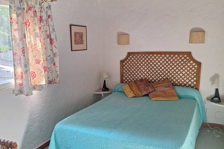 Maison indépendante, calme dans propriété sécurisée, idéale pour vacances d'été. in Cogolin, Côte méditerranéenne (France)