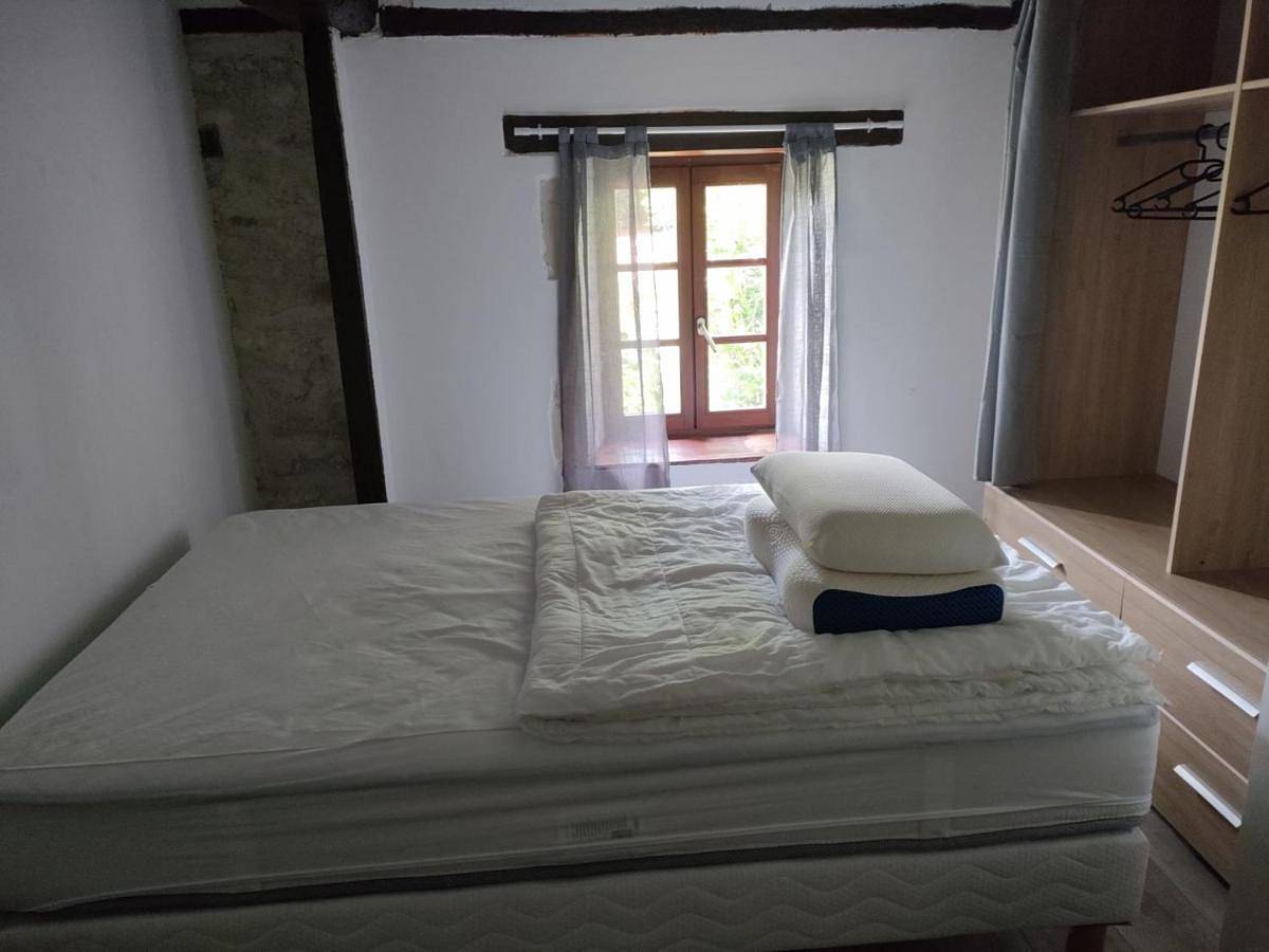 Two-Bedroom House in Chantonnay, Région de La Roche-sur-Yon