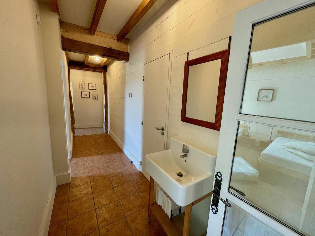 Three-Bedroom Home in Le Mas-d'Agenais, Région de Marmande