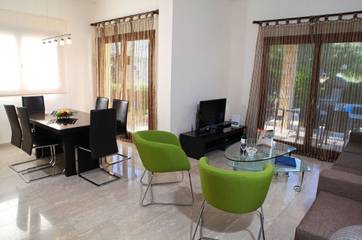 Holiday Rental for 6 People in Aphrodite Hills, South Cyprus, Photo 2