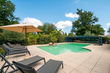 Gîte pour 8 personnes, avec terrasse et jardin à Maurens