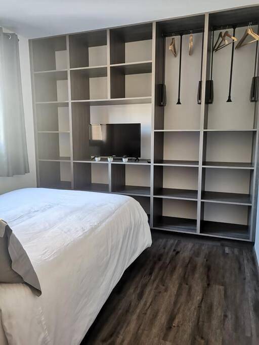 Appartement entier, One-Bedroom Apartment in Évreux, Région d'Évreux