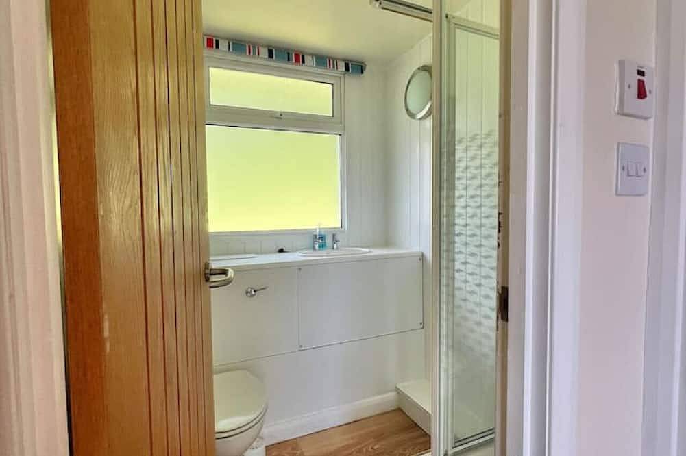 Entire apartment, One Bedroom Chalet with Sun deck in Dartmouth, Devon