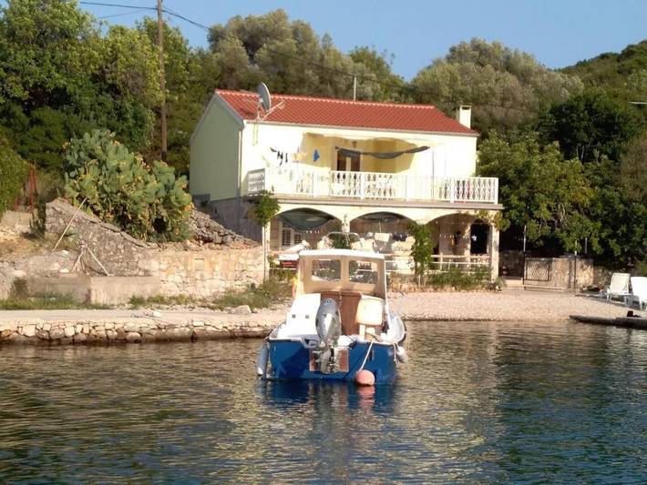 Ferienwohnung für 4 Personen, mit Terrasse in Rogačić