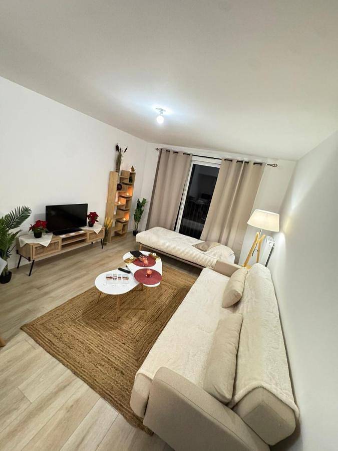 Appartement entier, Ravissant T2 à La Queue en Brie in La Queue-en-Brie, Val-de-Marne