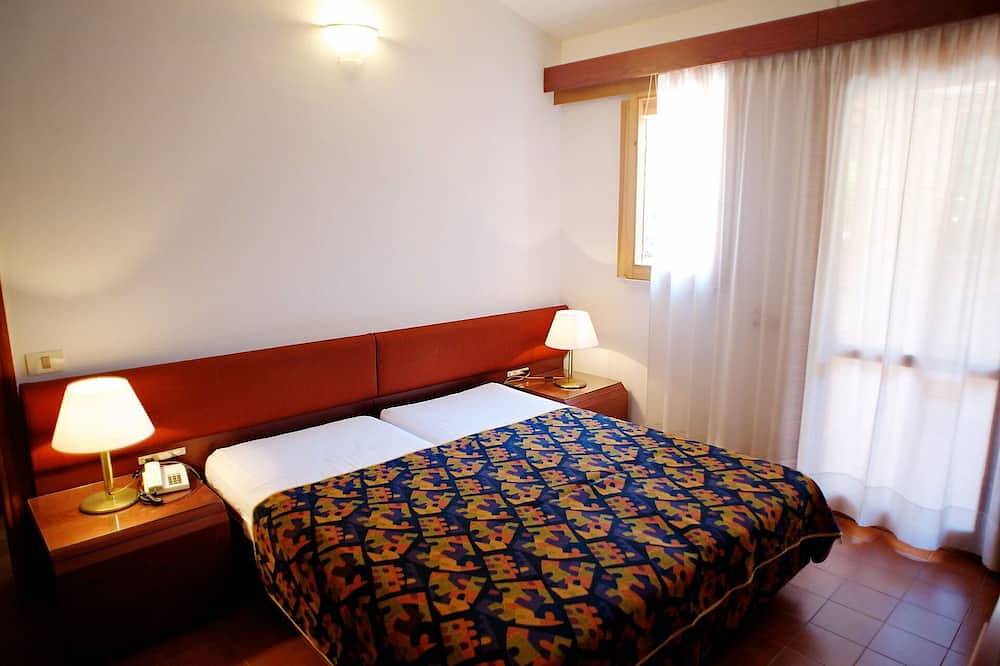 Apartamento entero, Acogedor apartamento para 2 personas con piscina, A/C, Wifi, Tv, mascotas permitida y aparcamiento in Sperlonga, Provincia de Latina