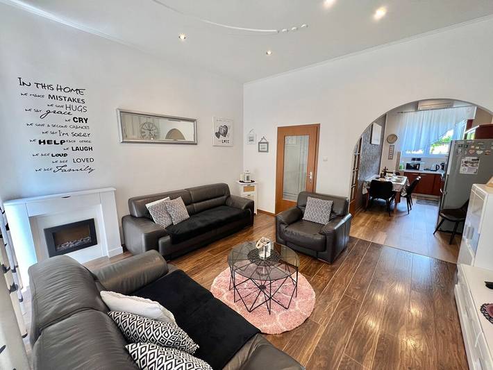 Ferienwohnung für 7 Personen, mit Balkon und Garten sowie Whirlpool in Crikvenica