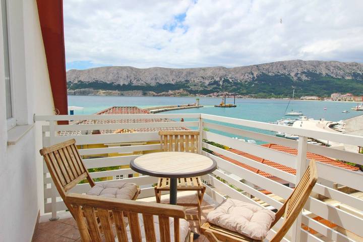 Ferienwohnung für 3 Personen, mit Balkon in Baska