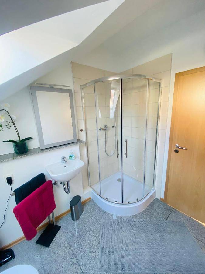 Ganze Wohnung, One-Bedroom Apartment in Leimen, Rheinebene