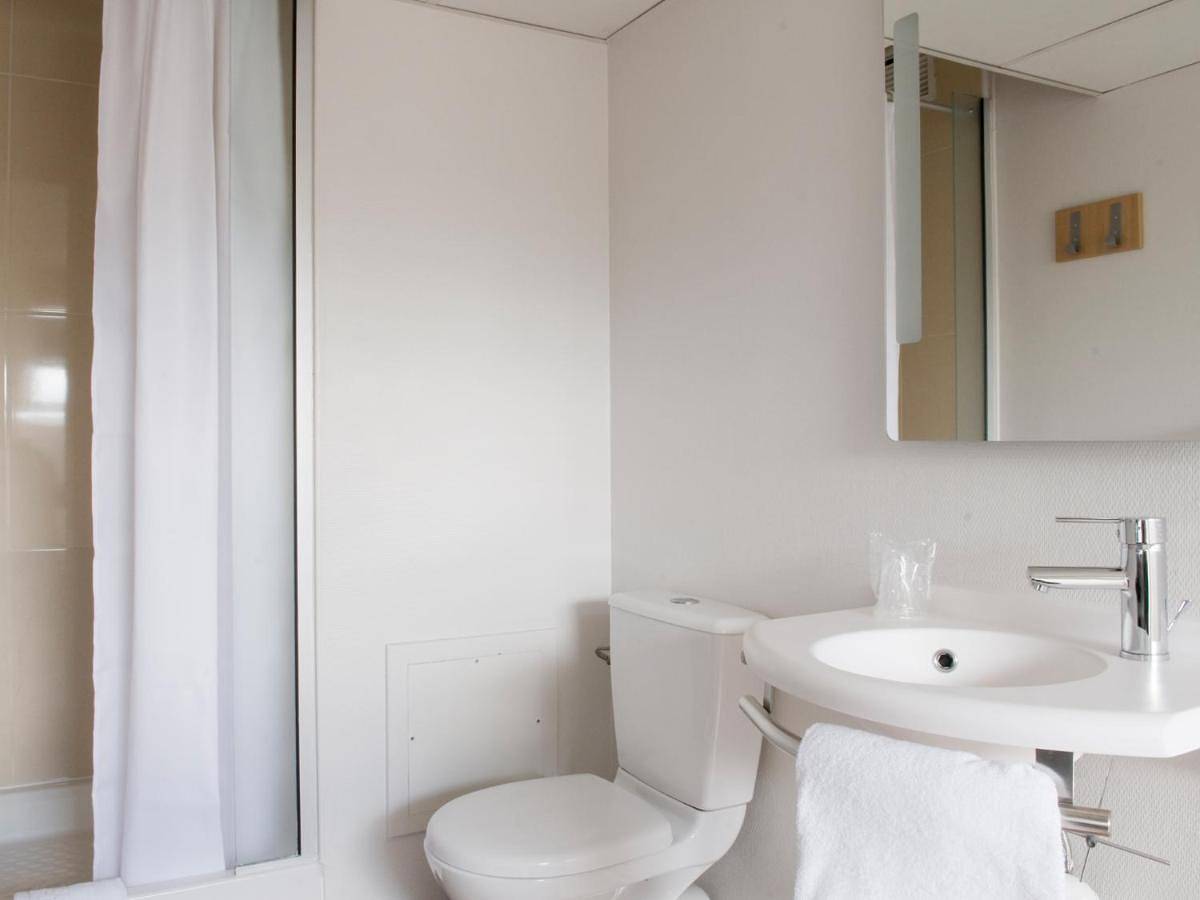 Triple Room in Saint-Quentin, Aisne