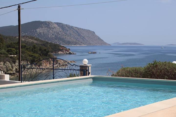 Villa für 8 Personen, mit Balkon und Pool sowie Ausblick und Garten - 1