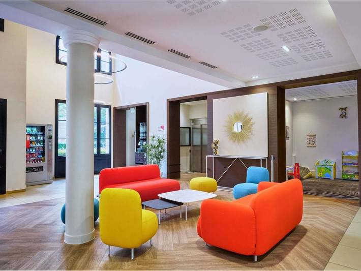 Appart’hôtel pour 2 personnes, avec Terrasse et Jardin ainsi que Piscine et Sauna