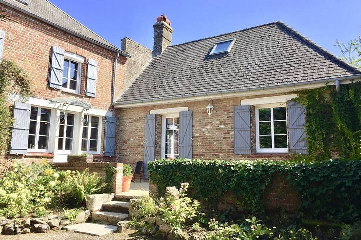 Location de vacances pour 8 personnes, avec terrasse et jardin à Crécy-en-Ponthieu