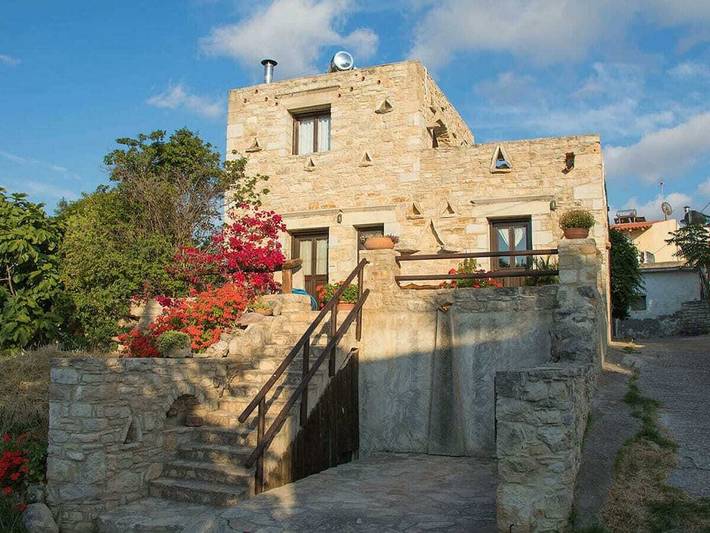 Ferienhaus für 5 Personen, mit Balkon und Terrasse sowie Garten in Pitsidia