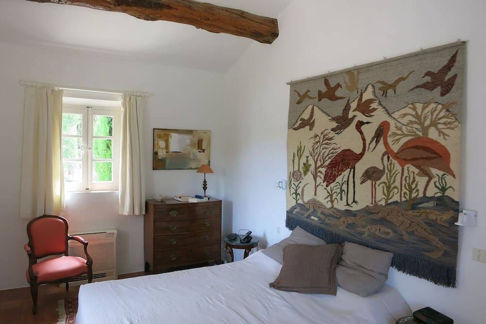 Propriété de charme, vue panoramique sur mer, piscine, tennis privé, clim in l'Escalet, Ramatuelle