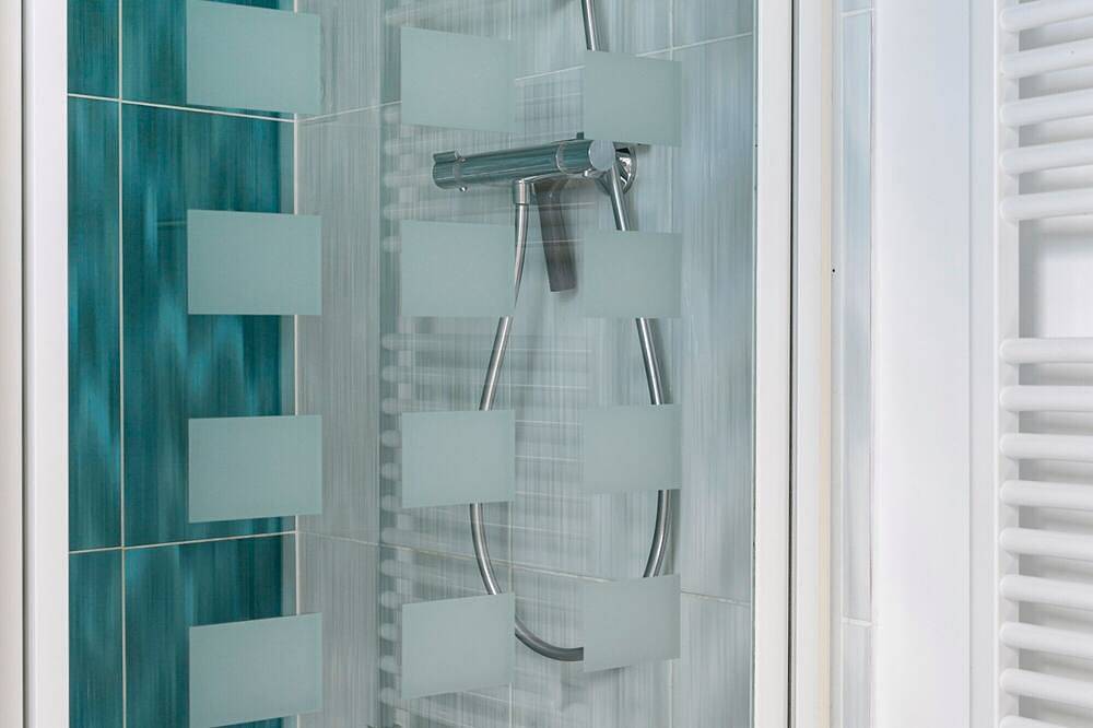 Entire apartment, Apartment 'Au Clos Du Pont, Zen' with Sea View, Private Pool and Wi-Fi in Noyalo, Côte des Mégalithes